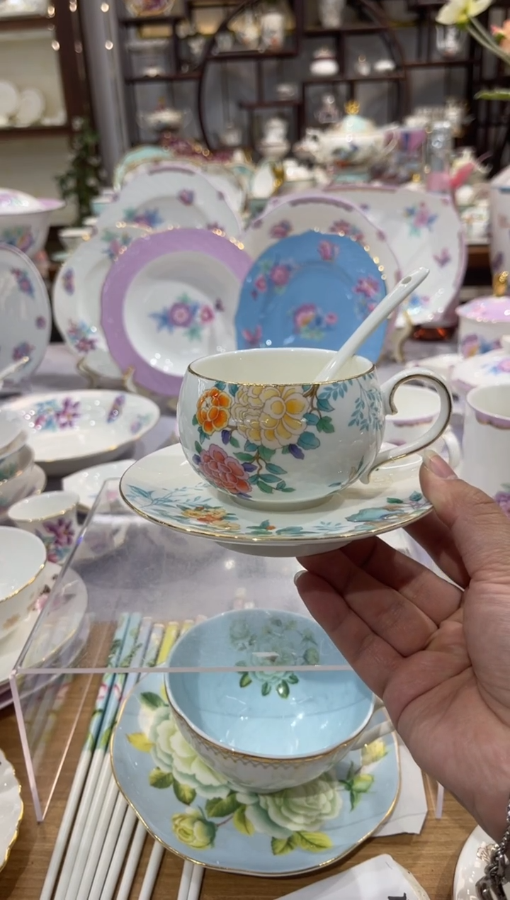 45%以上骨粉骨瓷圆球杯碟配白勺