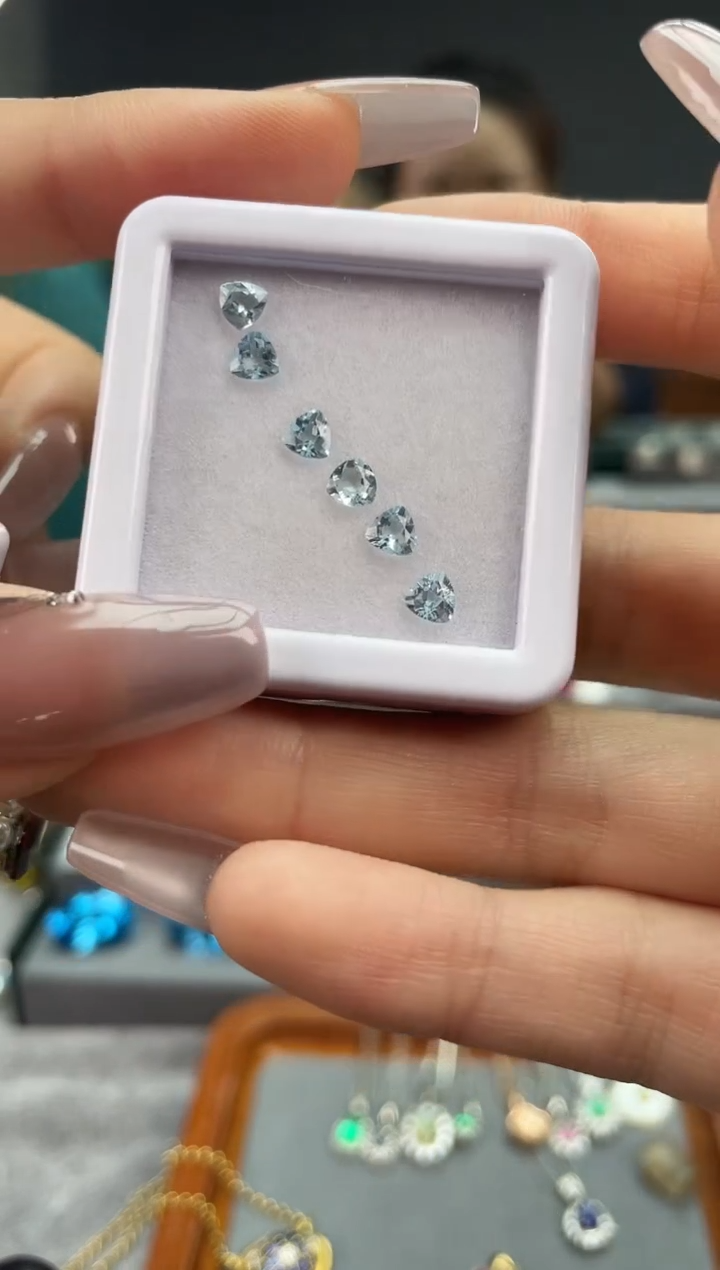 【闪购商品】海蓝宝石裸石未镶嵌一组6颗