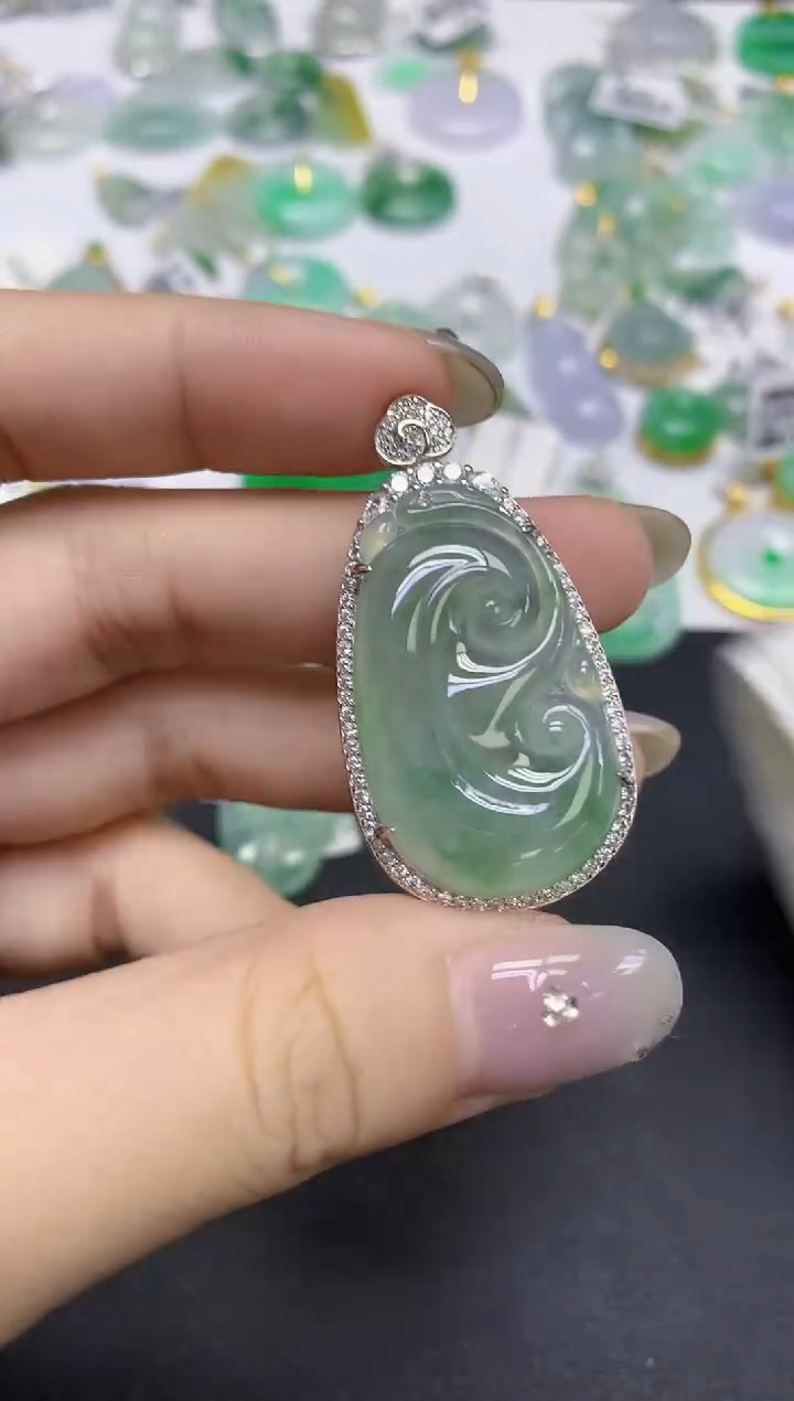 颈饰未镶嵌翡翠天然缅甸翡翠A货百元以上9元证书费自理