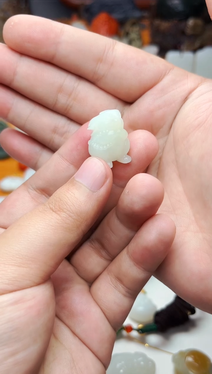 【闪购商品】和田玉颈饰未镶嵌兔子01