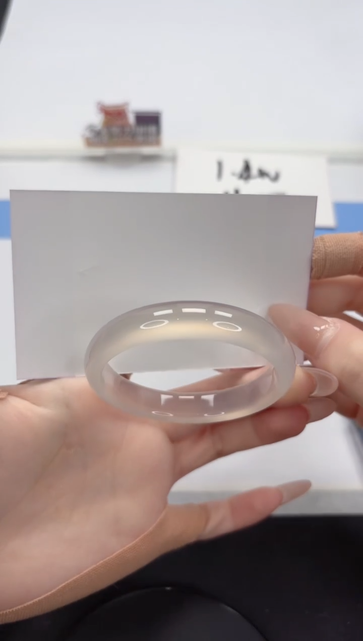 【闪购商品】石英质玉手镯未镶嵌A38-52