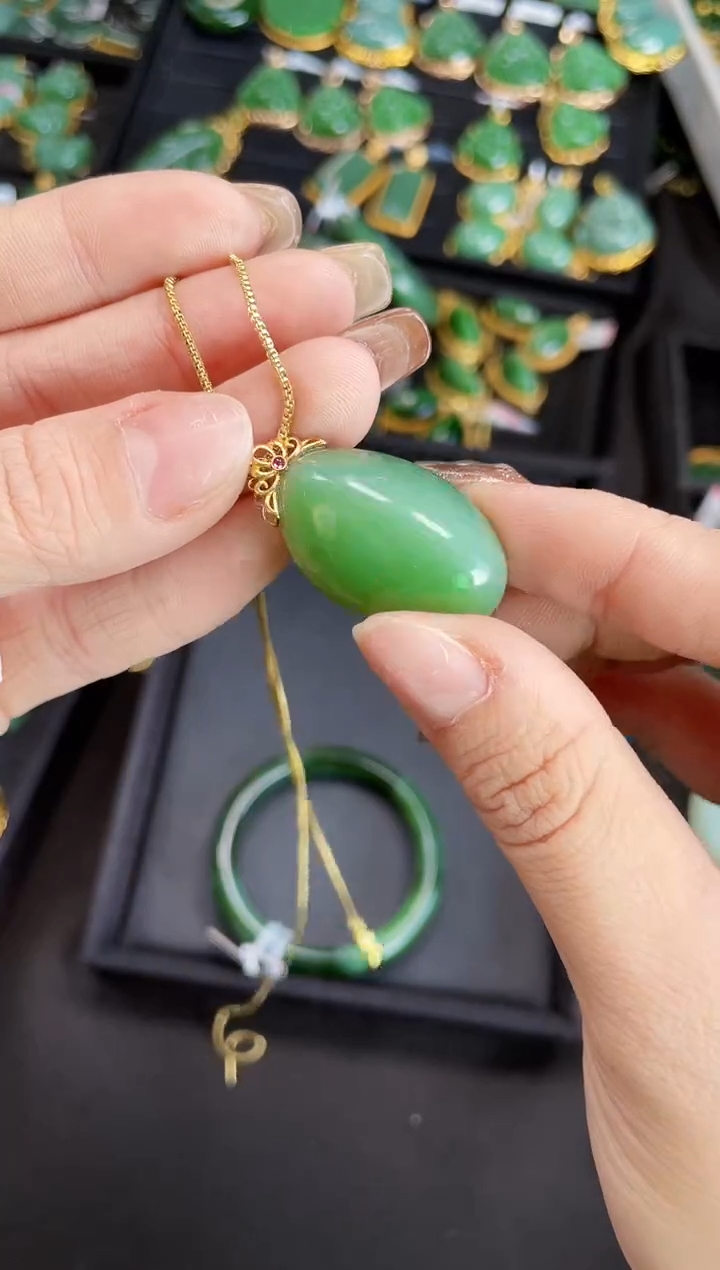 【闪购商品】和田玉吊坠18K金镶嵌多样性发一Z