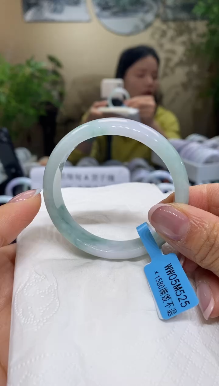 【闪购商品】翡翠手镯未镶嵌翡翠