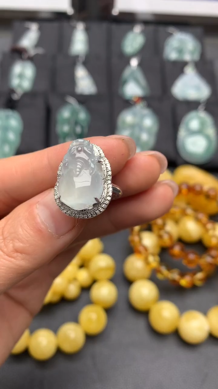 【闪购商品】翡翠戒指18K金镶嵌白冰貔貅戒指