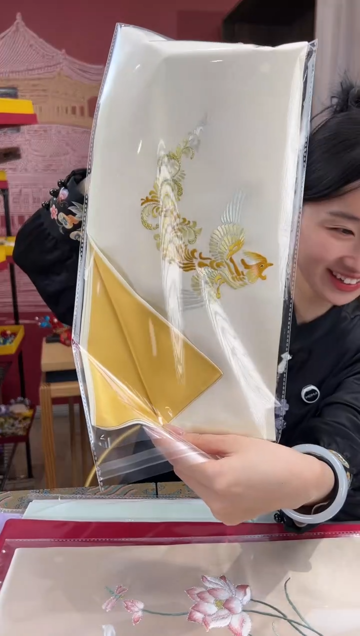 【闪购商品】刺绣苏绣100桑蚕丝丝巾