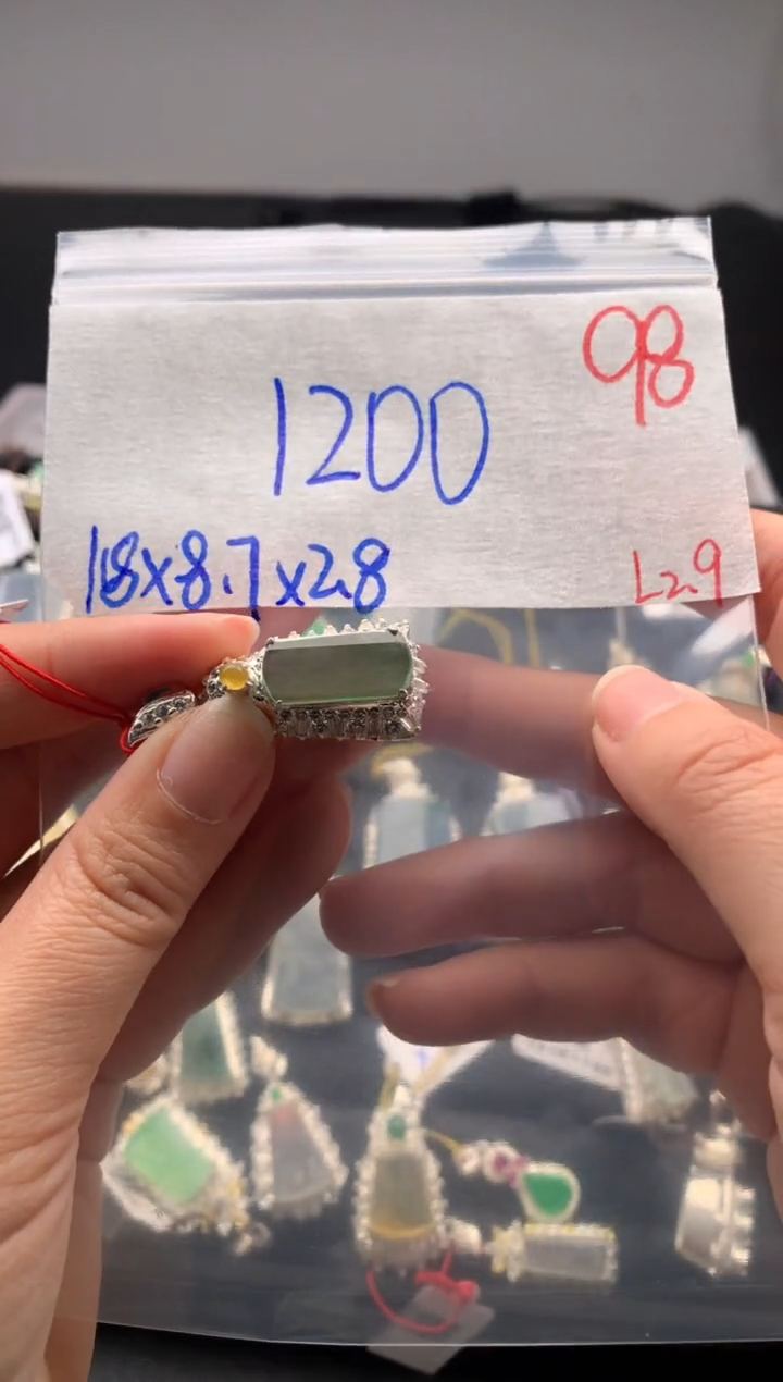 【闪购商品】定制翡翠未镶嵌毛货需精细抛光拍一发一