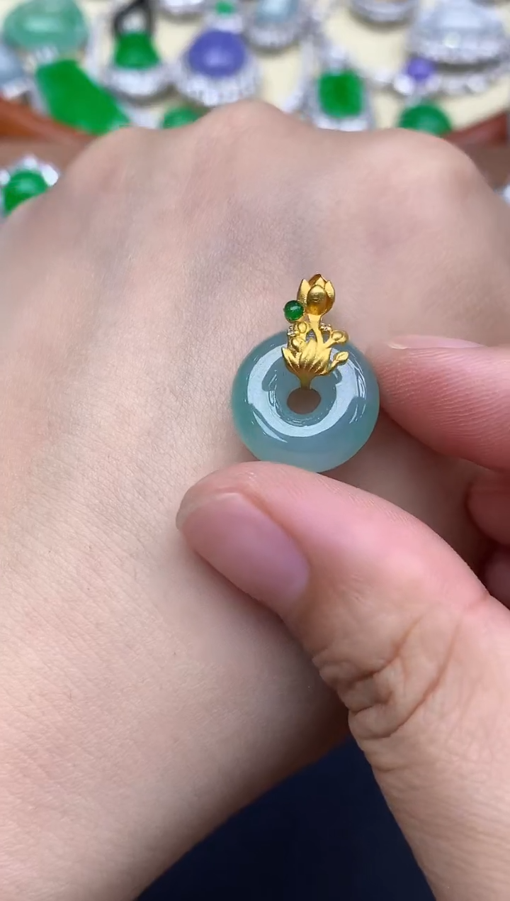 颈饰18K金镶嵌翡翠65-中国好珍宝