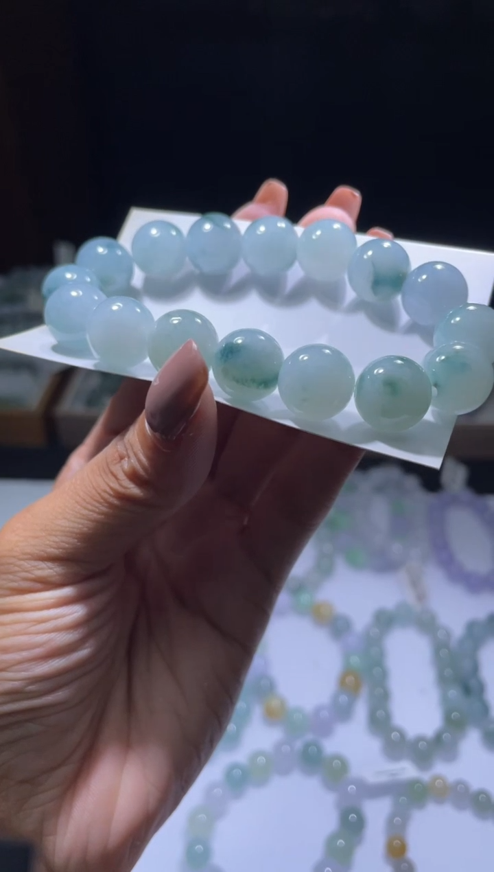 定制翡翠未镶嵌翡翠手串