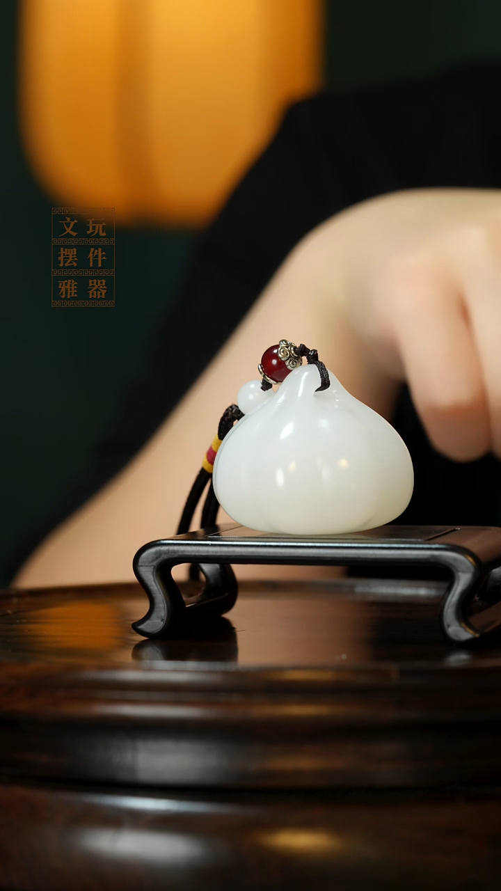 玉《胜算在握》手把件摆件
