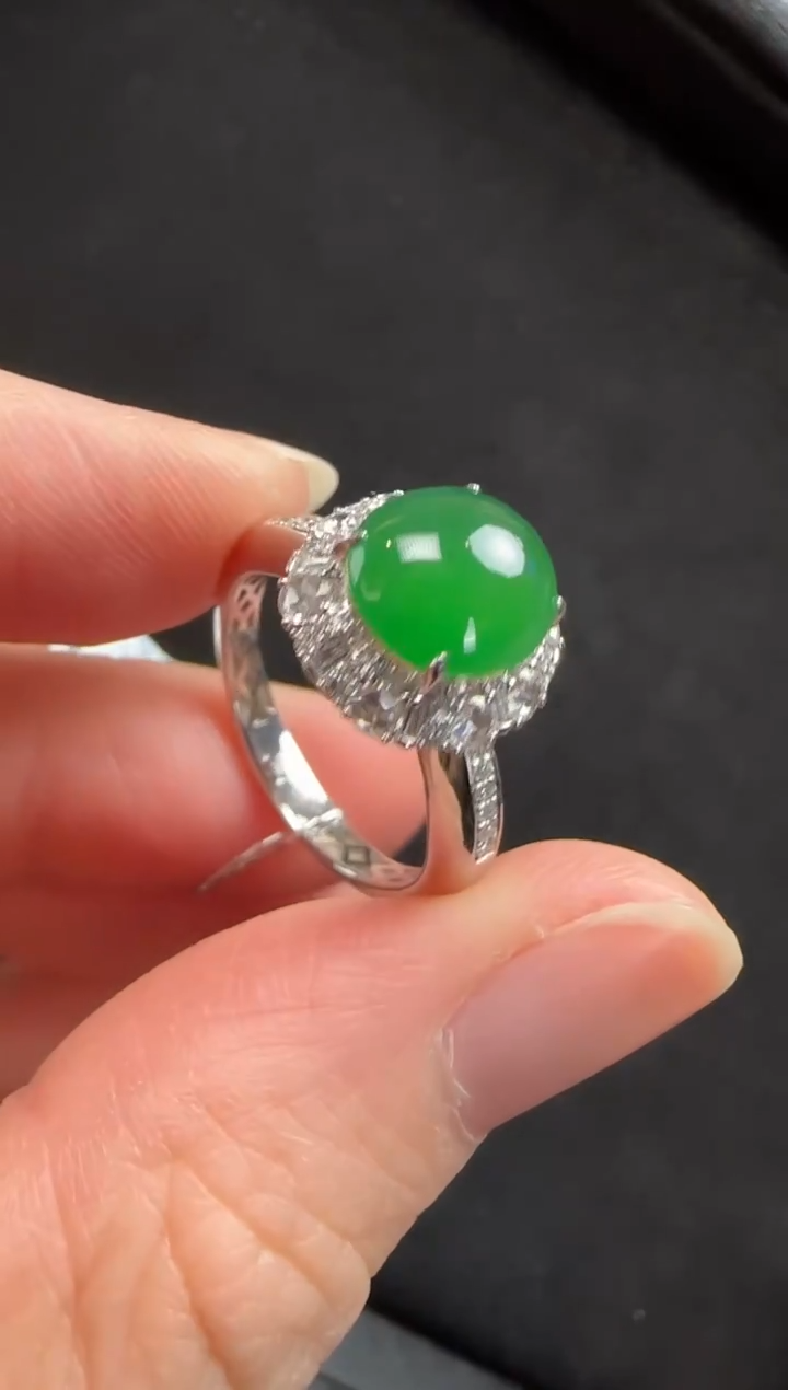 18K金镶嵌戒指翡翠310蛋面一枚