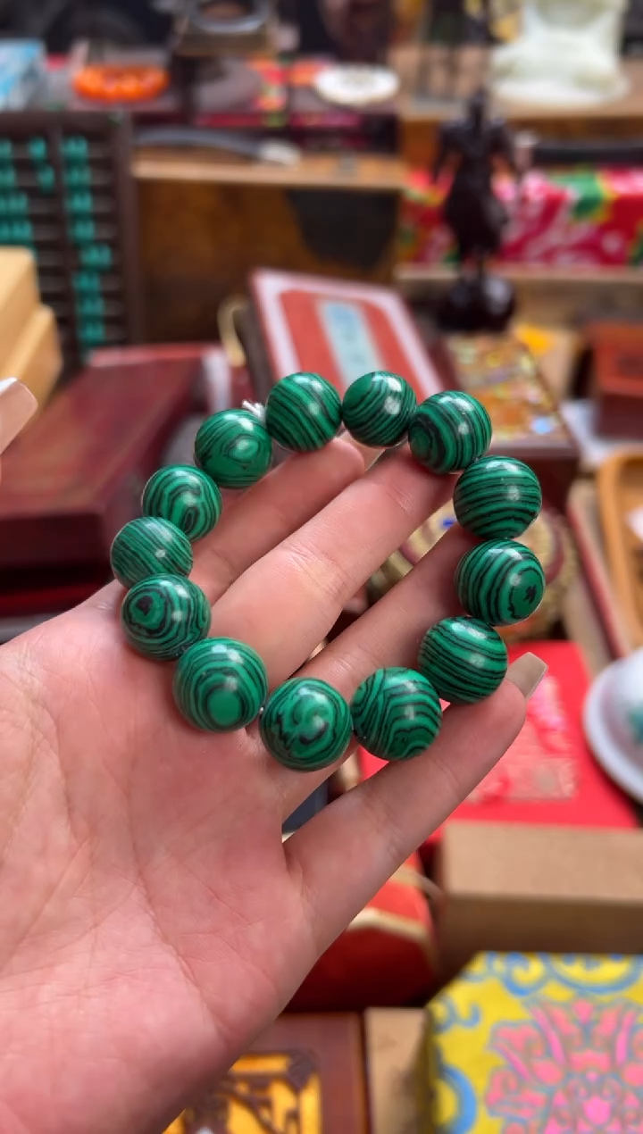 瓷片--------瓷--------孔雀石手串