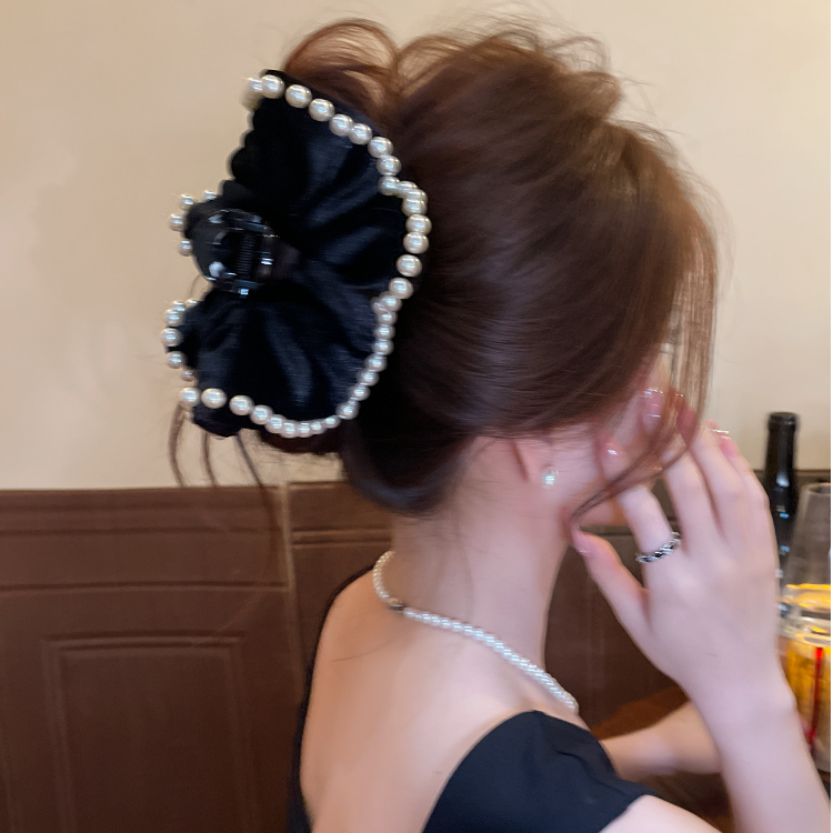 优雅丝绒珍珠头发抓夹女高级感鲨鱼夹2025新款盘发夹后脑勺发饰秋