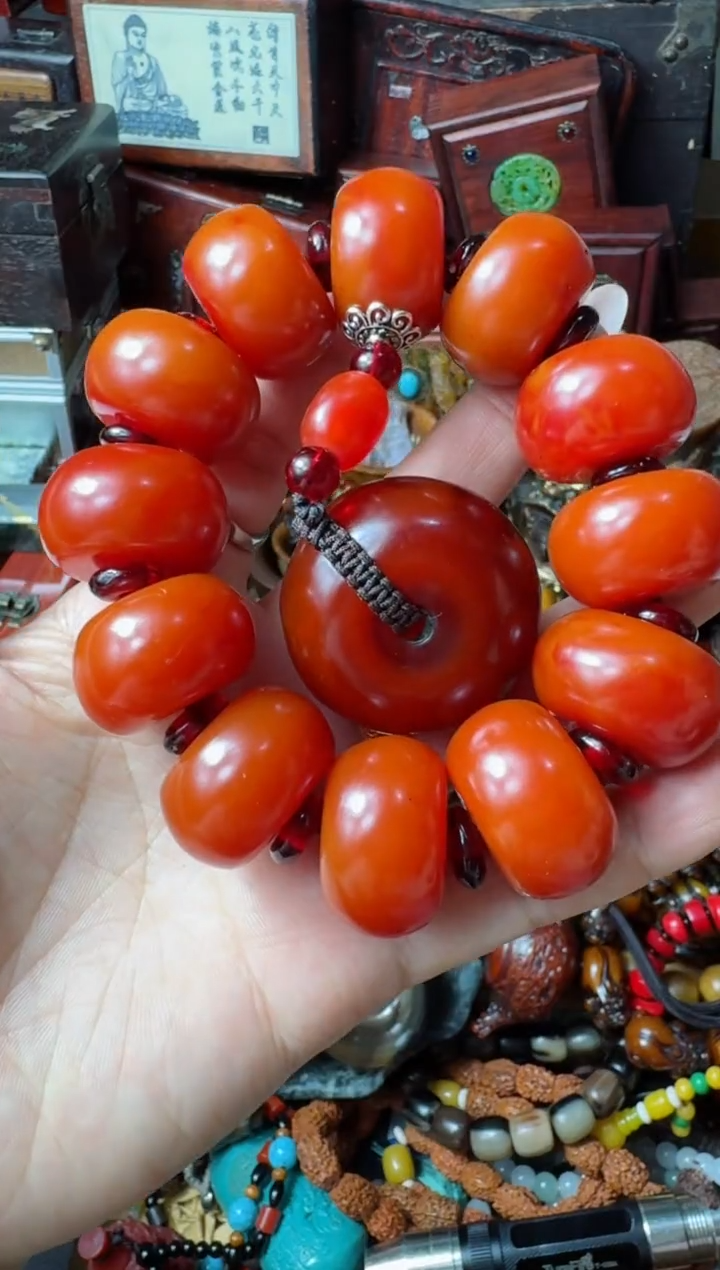 【闪购商品】蜜蜡裸石未镶嵌主播推荐：一物一拍，讲解为准！