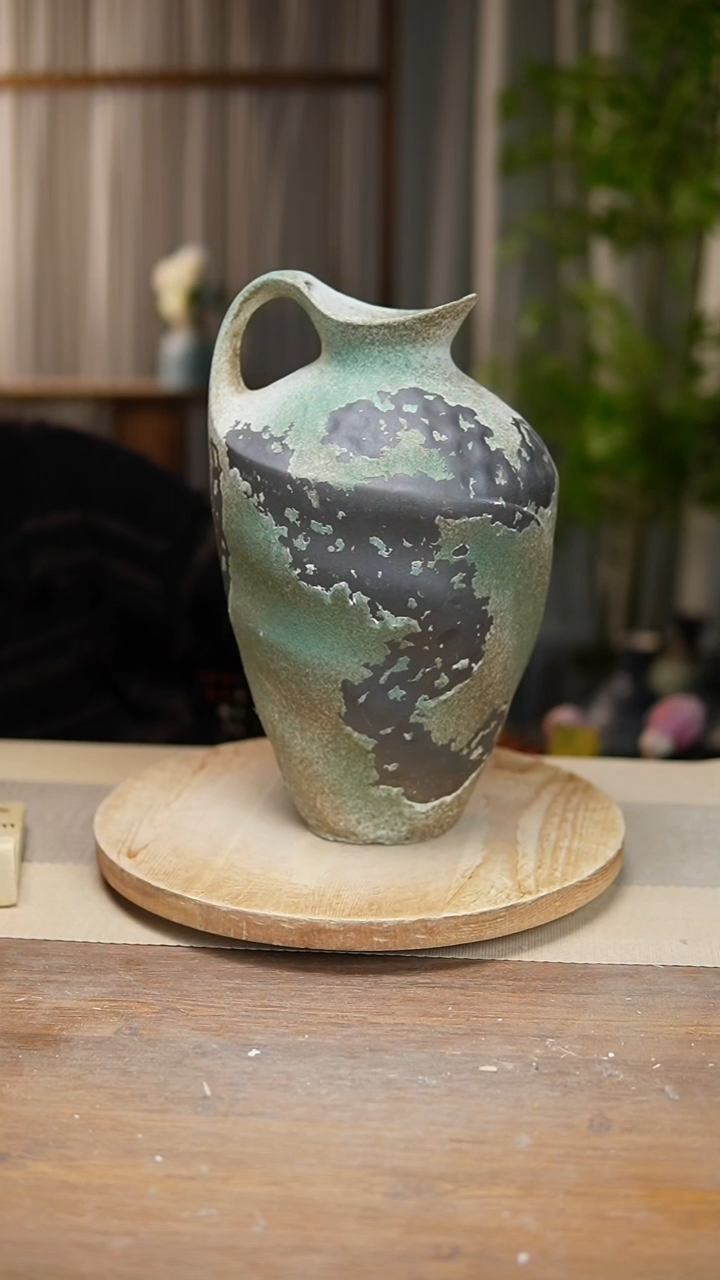 【闪购商品】陶瓷   花器诧寂复古绿奶壶