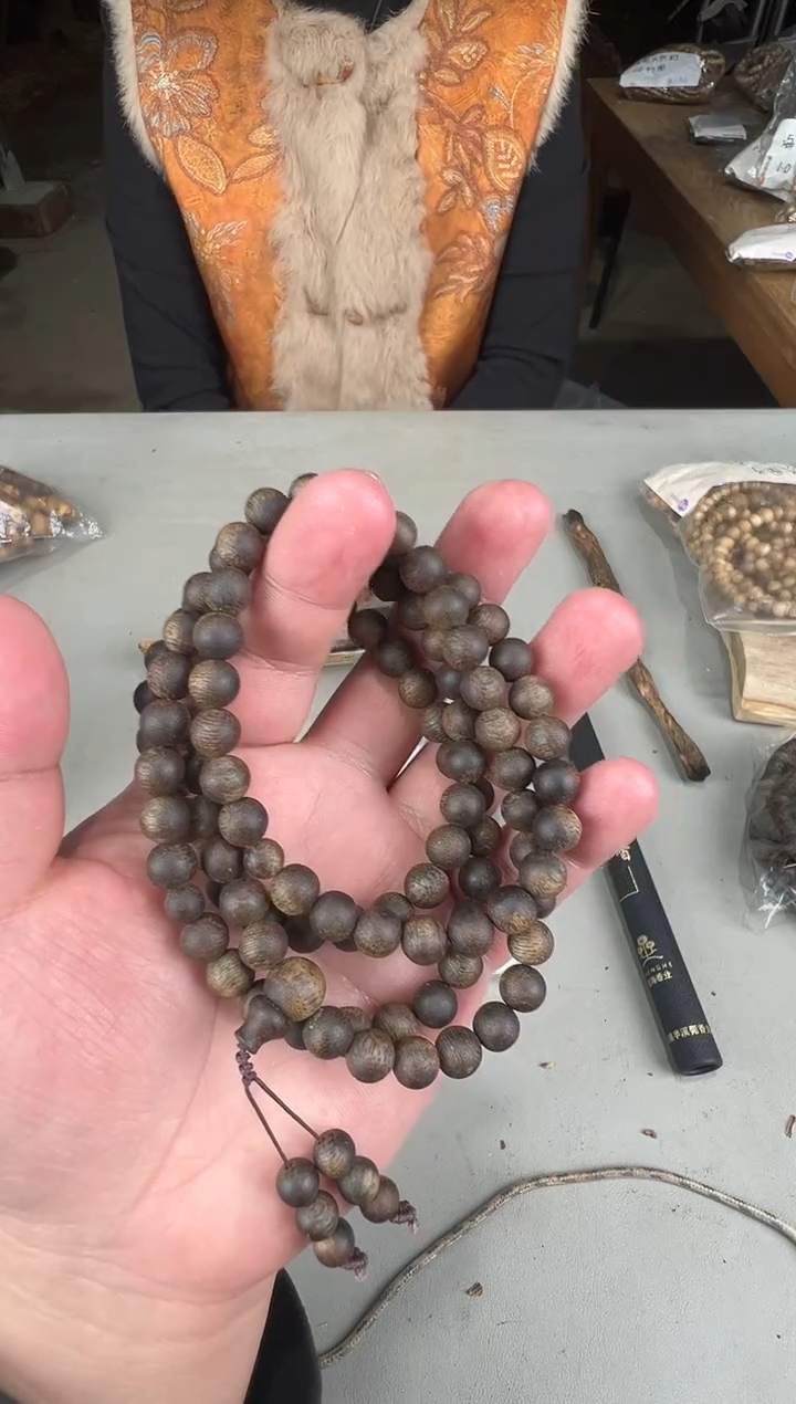 沉香沉香枕蓝宝石08沉水多圈圆珠43克+多样性发1