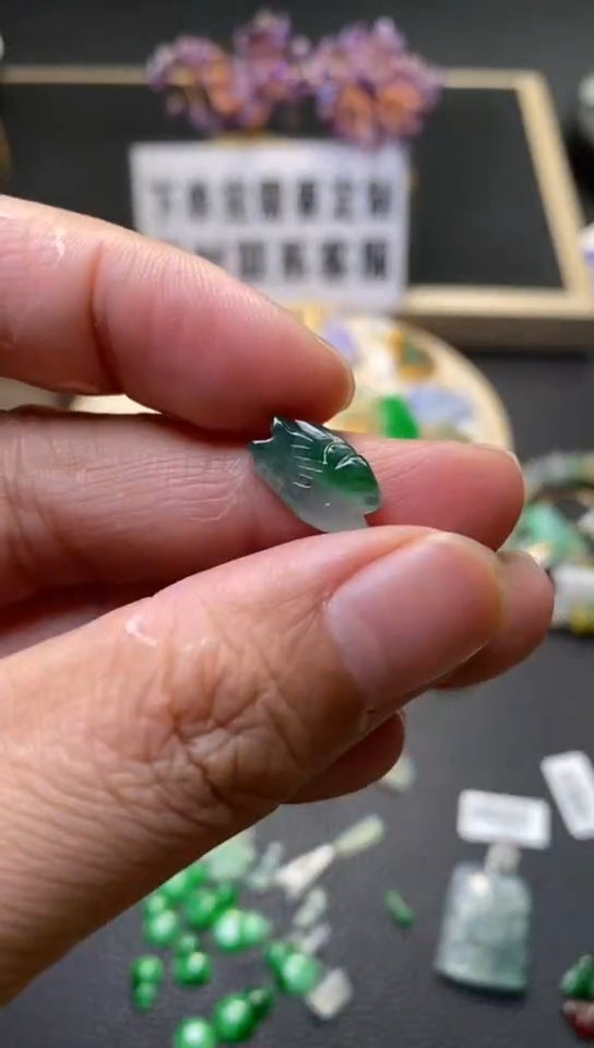 翡翠未镶嵌颈饰翡翠净货31030