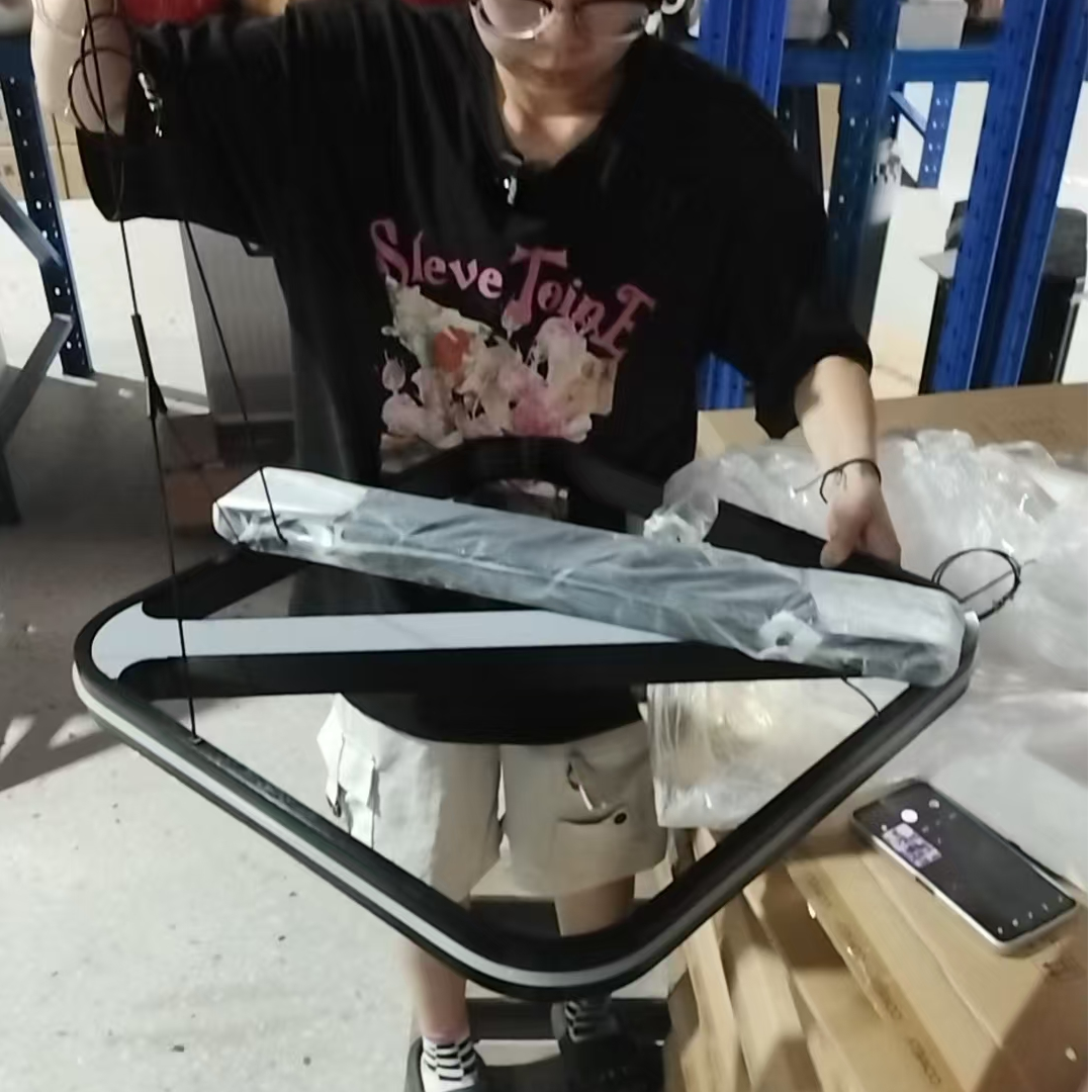 10121438101#星际LED吊灯27W库存尾货（新三楼）