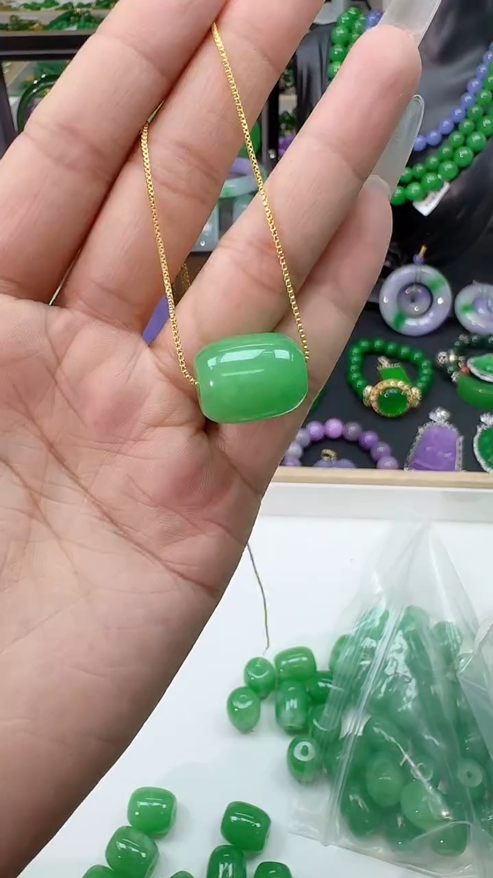 缅a甜绿桶珠吊坠