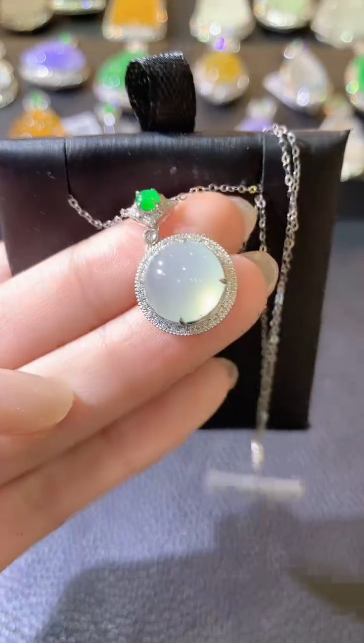 【闪购商品】翡翠套链18K金镶嵌D21翡翠