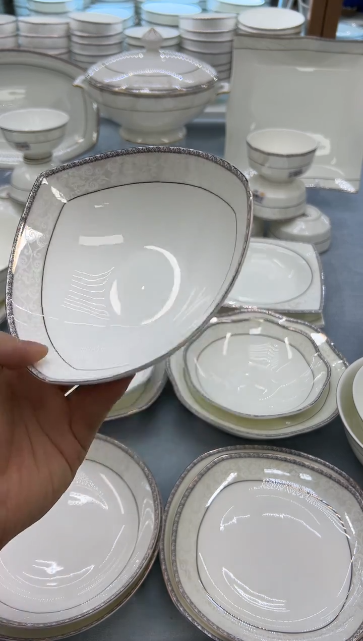 骨瓷玲珑6三角2个  