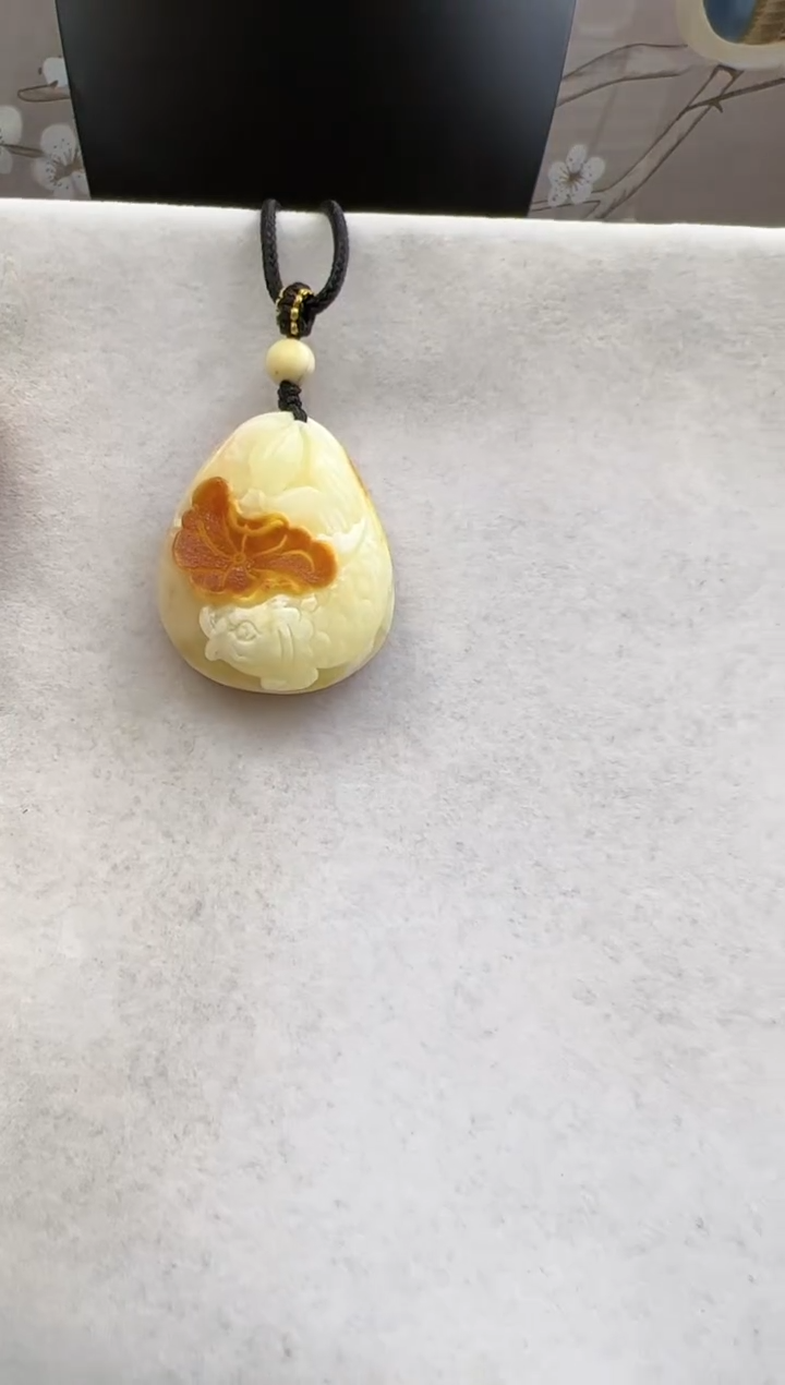 【闪购商品】琥珀裸石未镶嵌10204290-吊坠