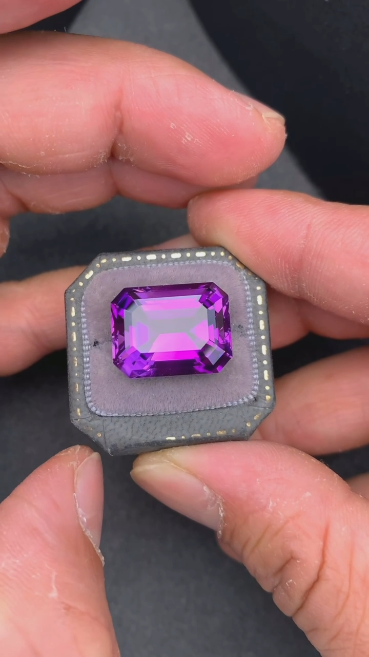 【闪购商品】紫晶裸石未镶嵌17.29克拉