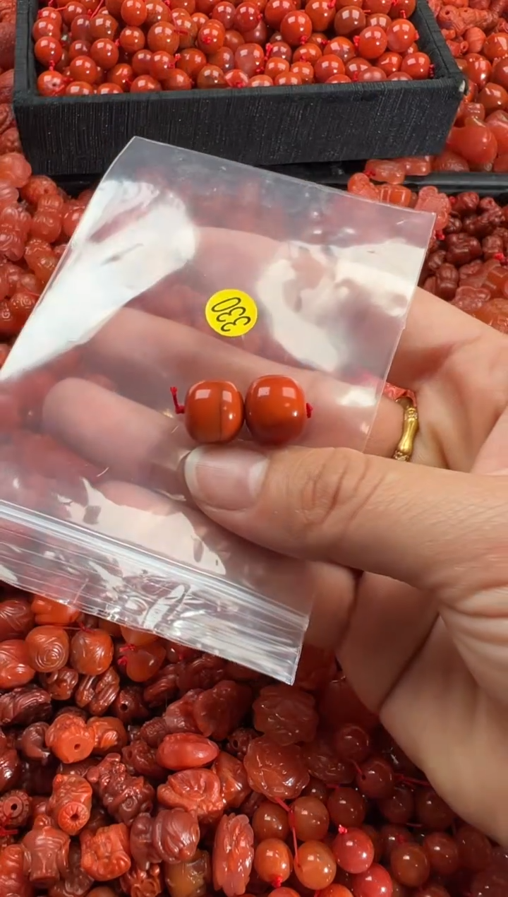 【闪购商品】南红玛瑙颈饰未镶嵌1