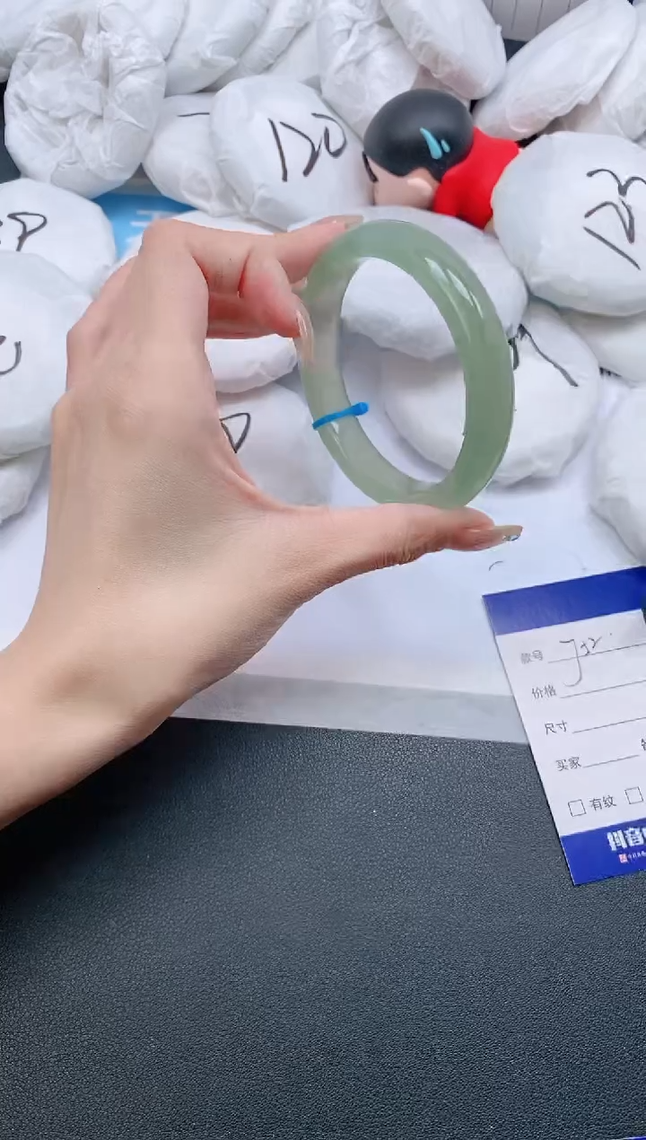 石英质玉手镯未镶嵌30J52-60