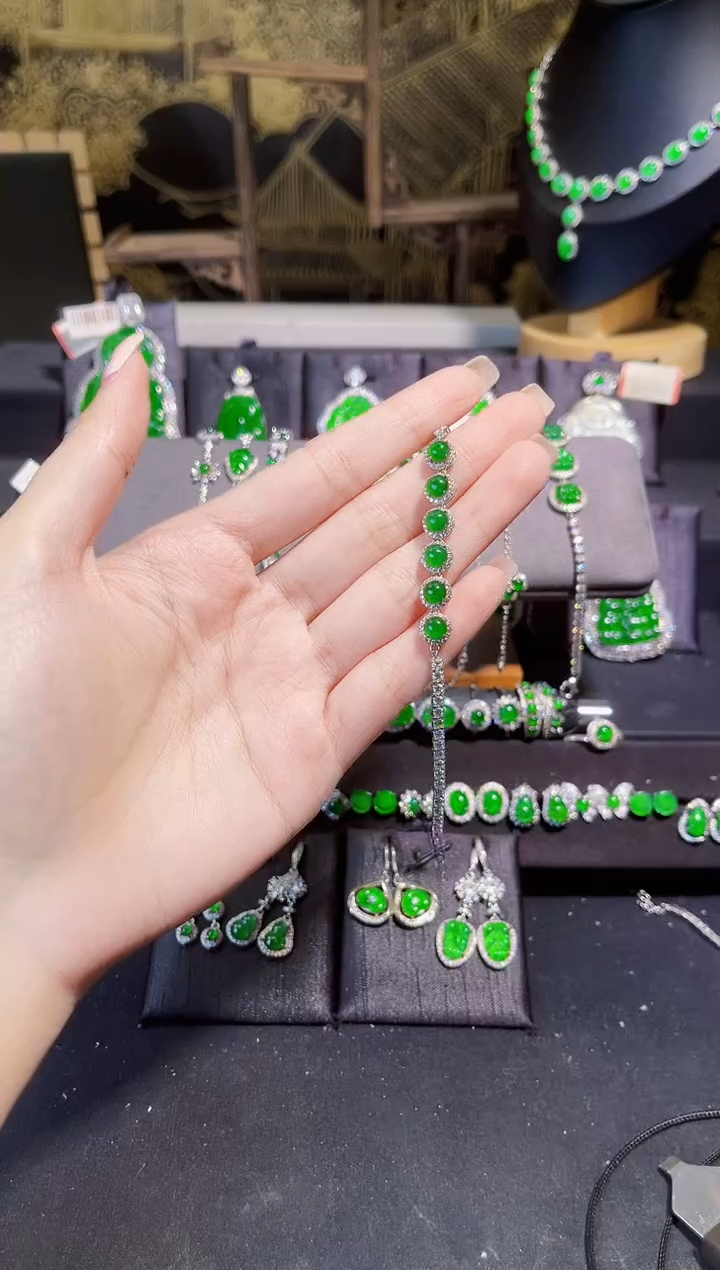 银S925镶嵌手链翡翠纳*蛋面手链