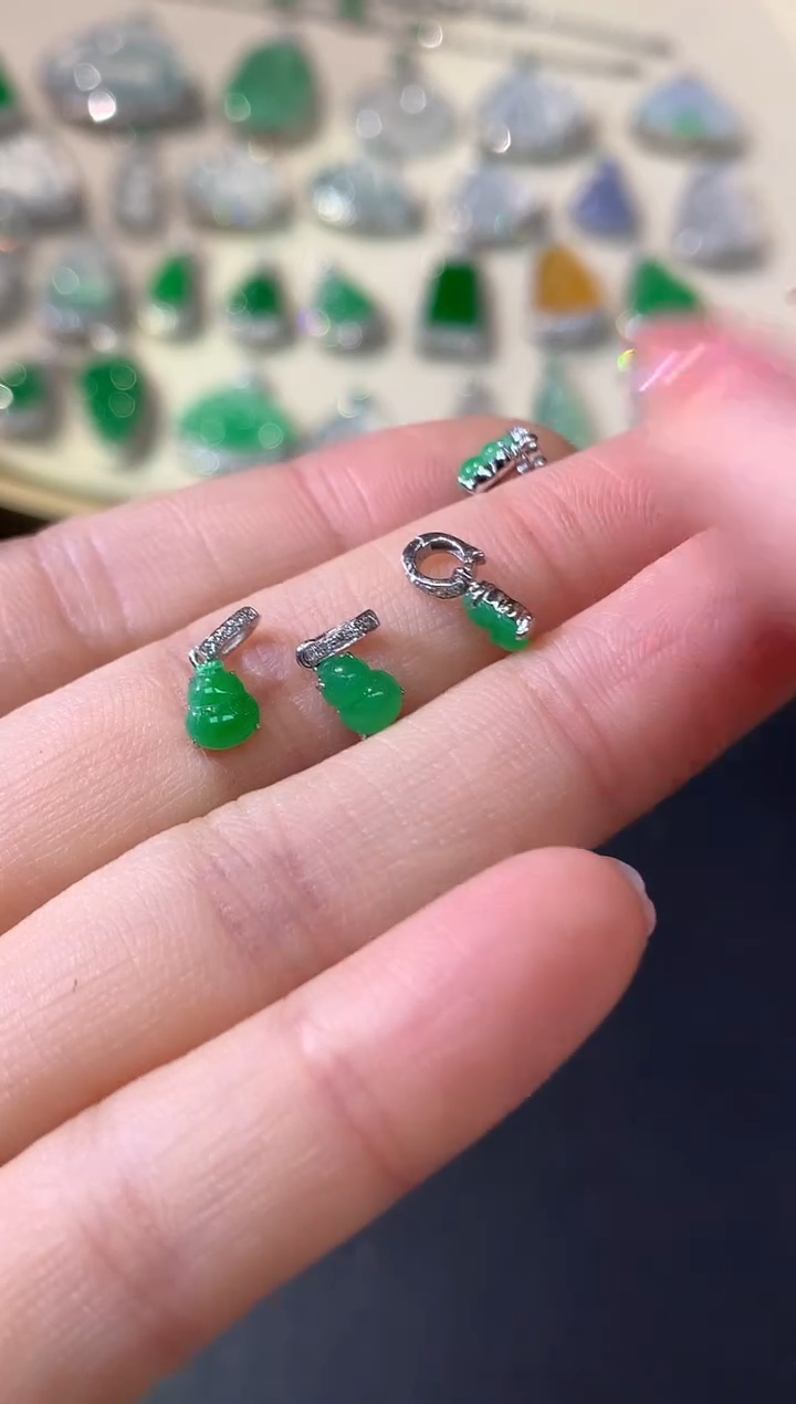 吊坠(不含链)18K金镶嵌翡翠A141|多样性发其一|780