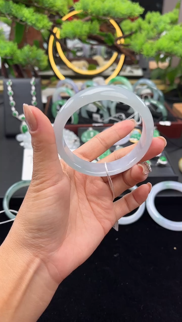 未镶嵌手镯翡翠手镯