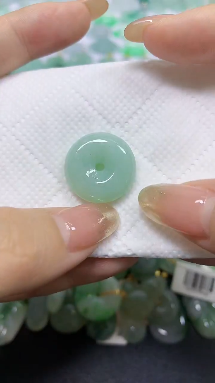 颈饰未镶嵌翡翠A货