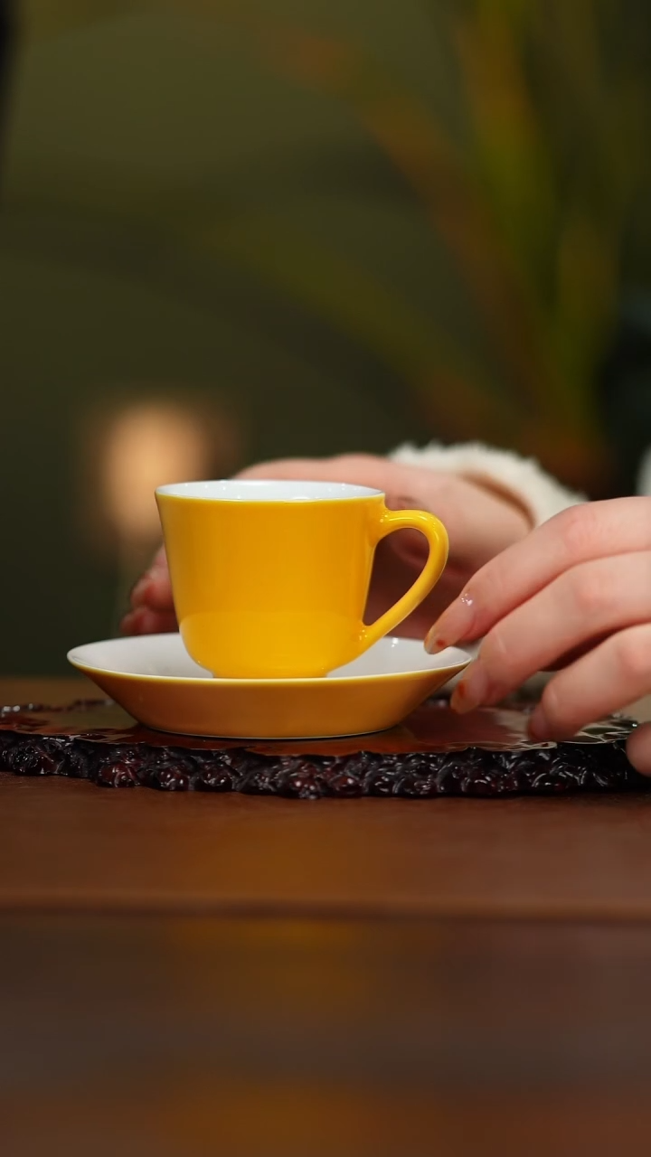 咖啡杯线上专享福利黄色咖啡杯