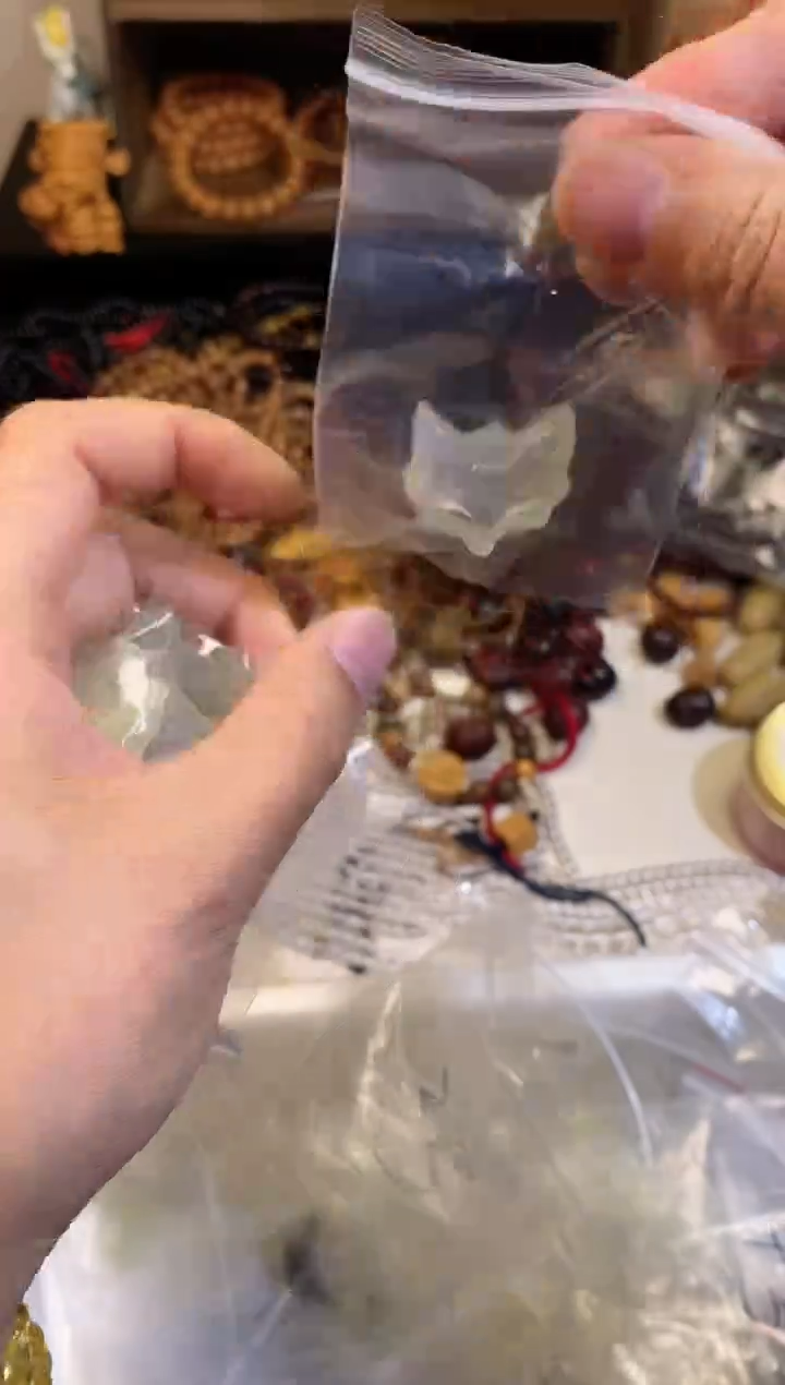 【闪购商品】蛇纹石玉颈饰未镶嵌3厘米狐狸面具