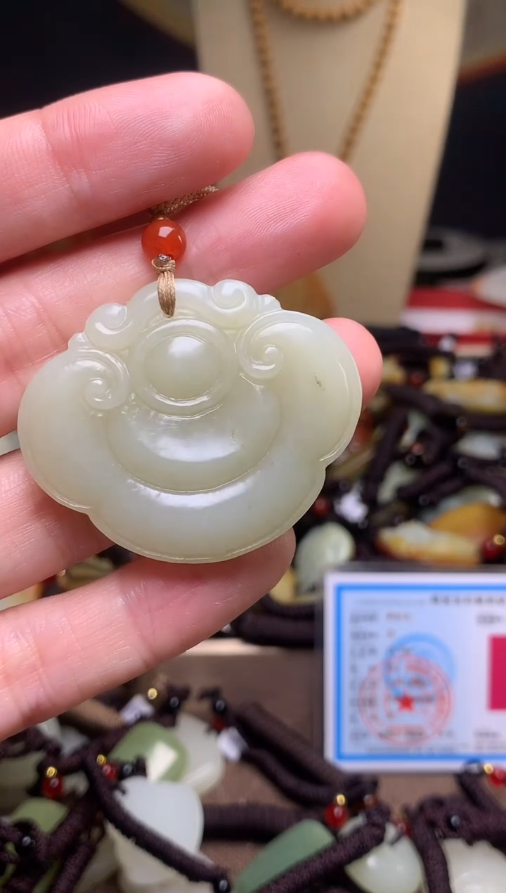颈饰未镶嵌和田玉新疆料青海料清水和田玉吊坠