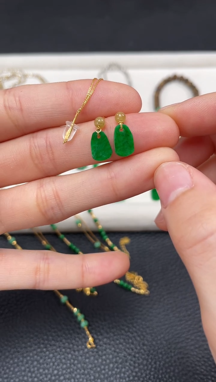 【闪购商品】翡翠耳饰18K金镶嵌2个   JK615