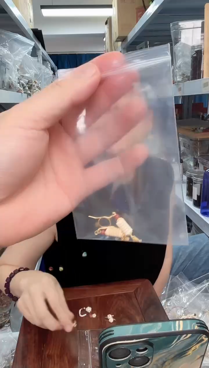 木六字小言耳钩一对