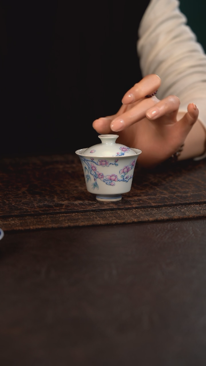 【闪购商品】杯聚澜堂斗彩玉兰花小马蹄盖碗