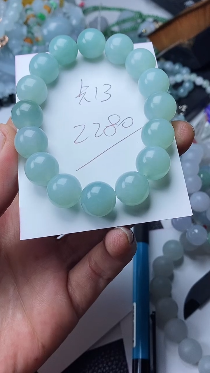 【闪购商品】翡翠颈饰未镶嵌手串