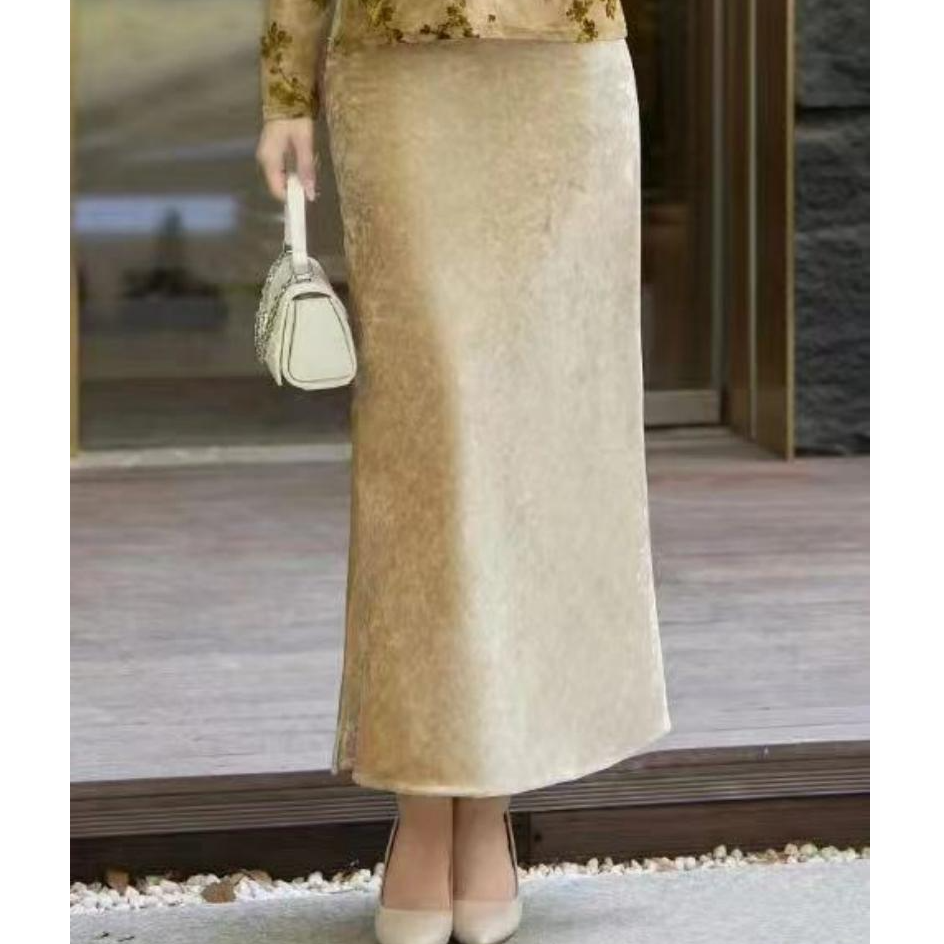 品优-秋冬新款气质高级修身香槟色金丝绒a字半身裙2024C9955-柒柒