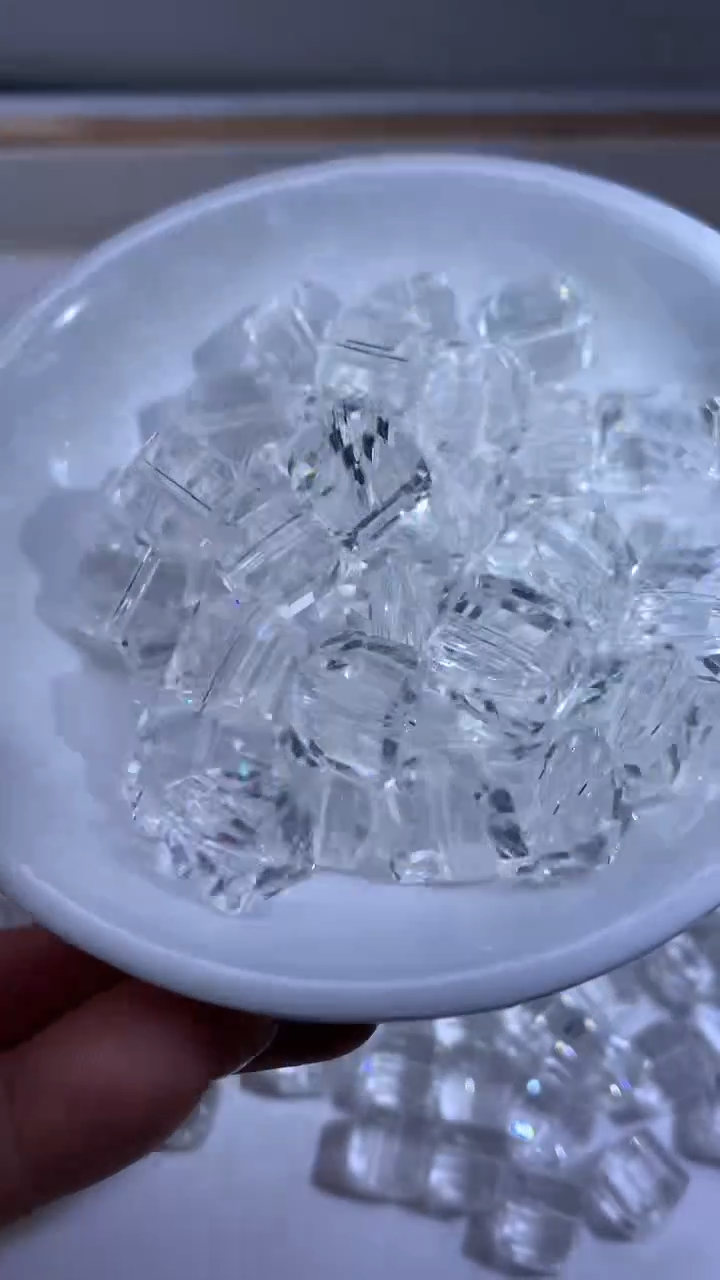 未镶嵌珠宝半成品水晶M441 白水晶方糖12mm3个6.8元