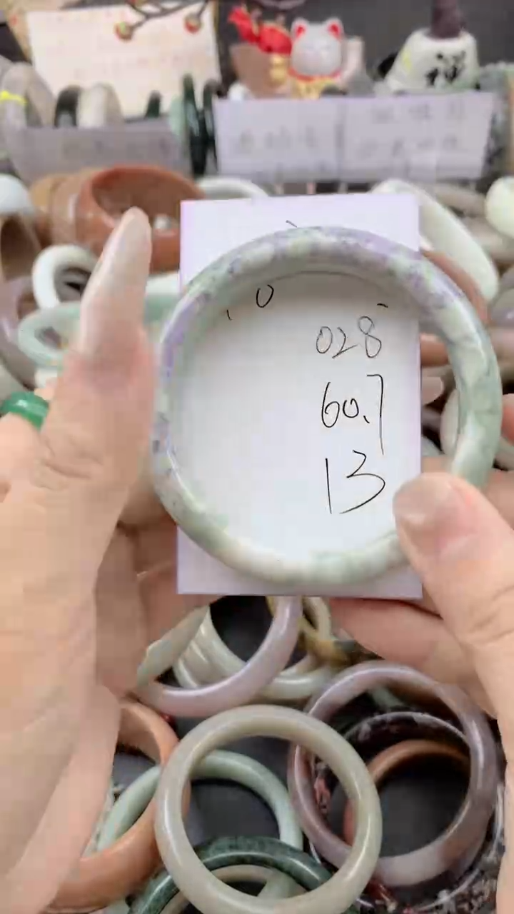 未镶嵌手镯石英质玉028