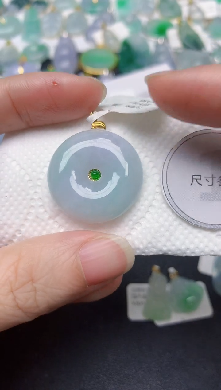 颈饰18K金镶嵌翡翠天然缅甸A货翡翠