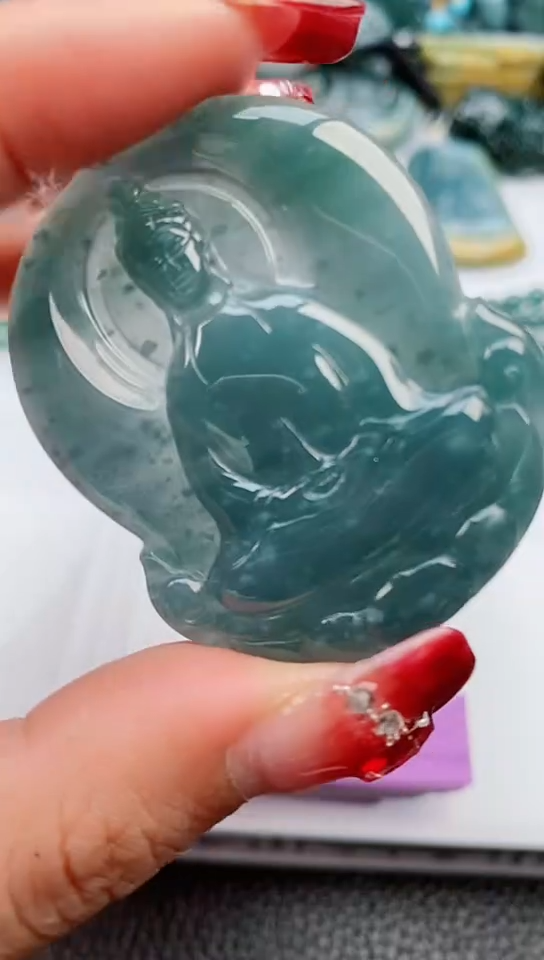 【闪购商品】翡翠颈饰未镶嵌              