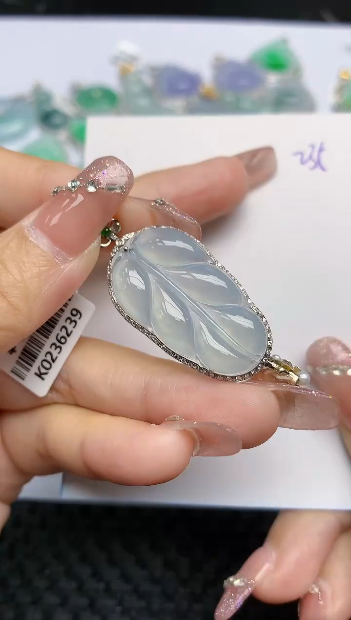 【闪购商品】翡翠颈饰18K金镶嵌天然A货翡翠 235