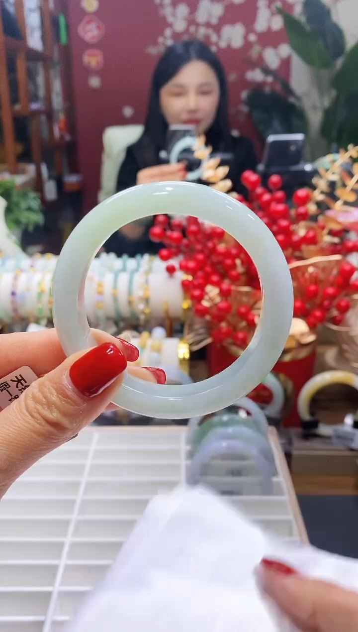 【闪购商品】翡翠手镯未镶嵌159葡萄肉55-57/12.3*8.9