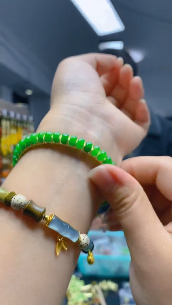 【闪购商品】翡翠耳饰合金085翡翠手镯