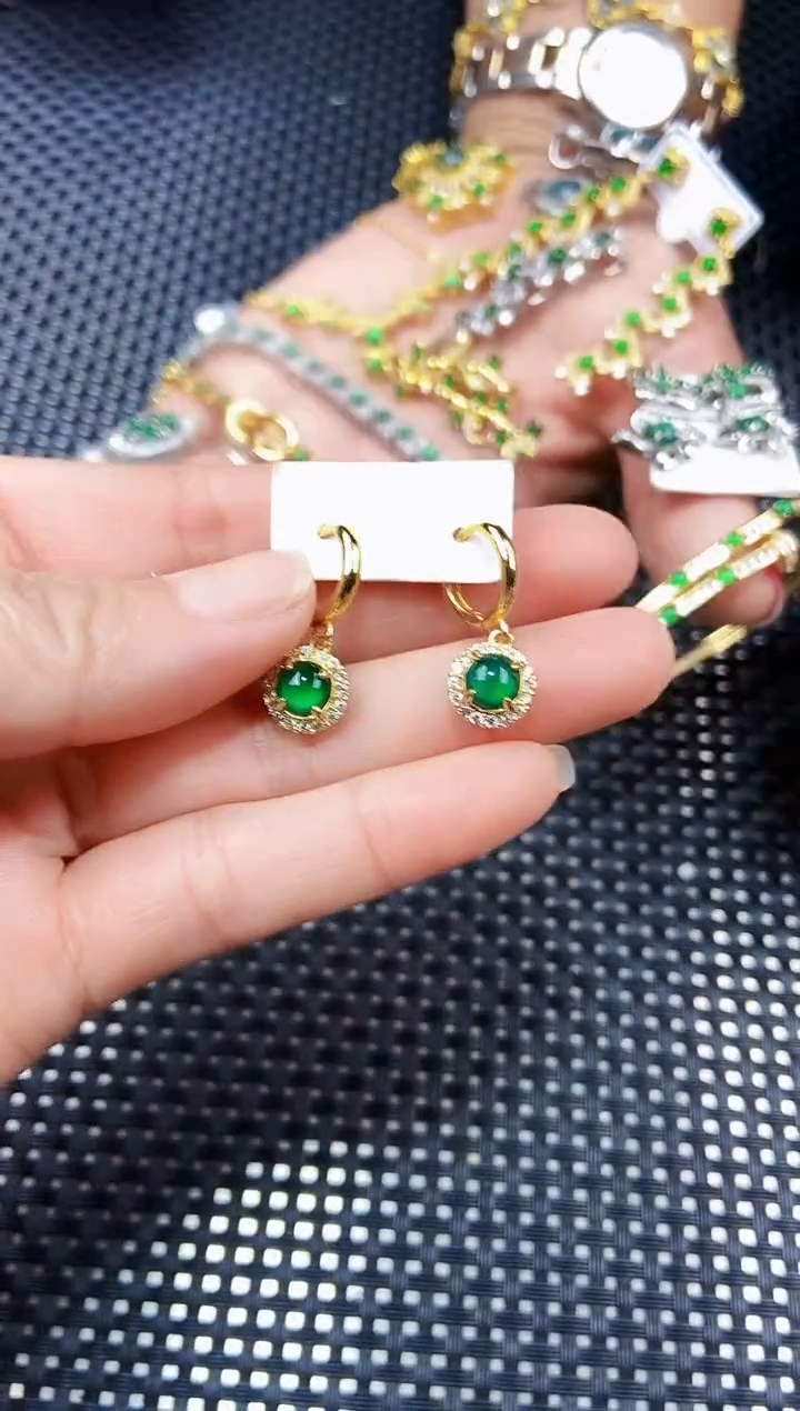 【闪购商品】翡翠耳饰未镶嵌111111111