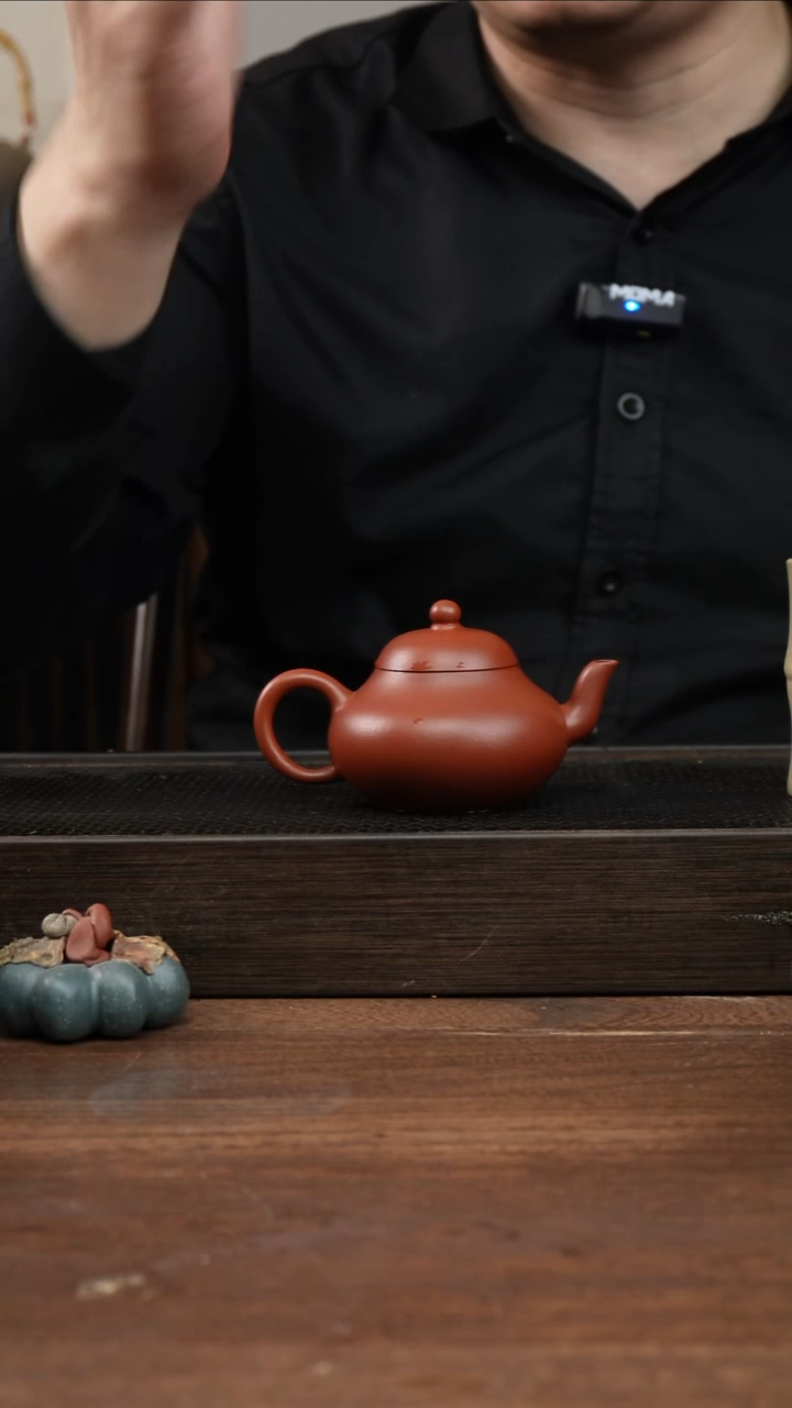 茶杯紫砂明朱泥梨形        130CC   