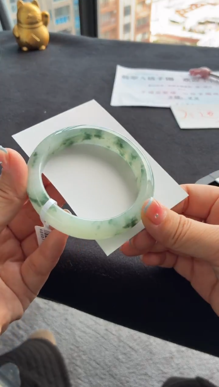 未镶嵌手镯翡翠买断价XW23018614